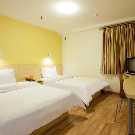 7Days Inn Guiyang Posts And Telecommunications Building Exterior foto