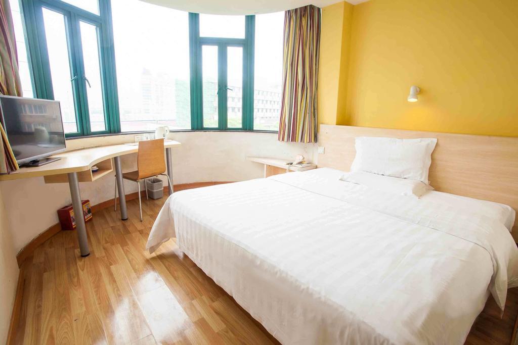 7Days Inn Guiyang Posts And Telecommunications Building Habitación foto